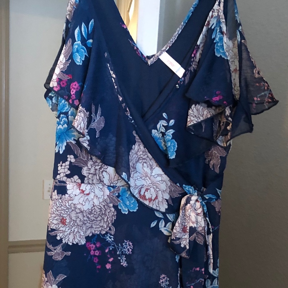 Mini sleeveless dress size M